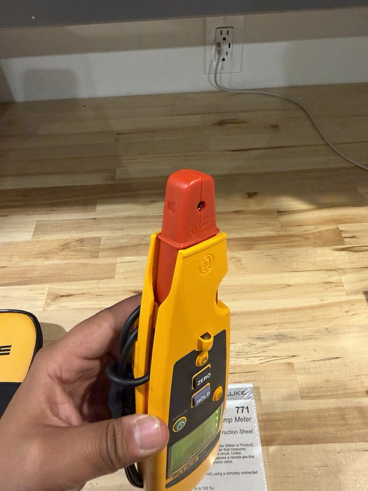 FLUKE 771 MILLIAMP PROCESS CLAMP METER ( NEW CONDITION ) SHIPS FAST