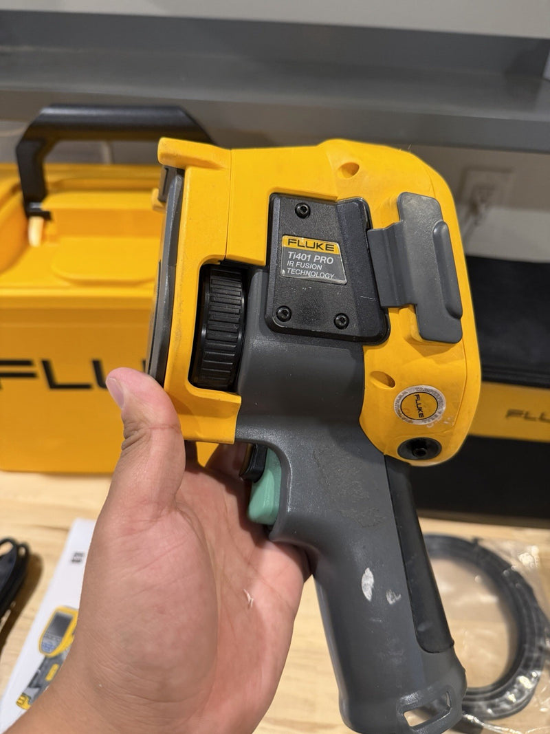 FLUKE TI401-PRO 60HZ THERMAL IMAGER KIT WITH ACCESSORIES