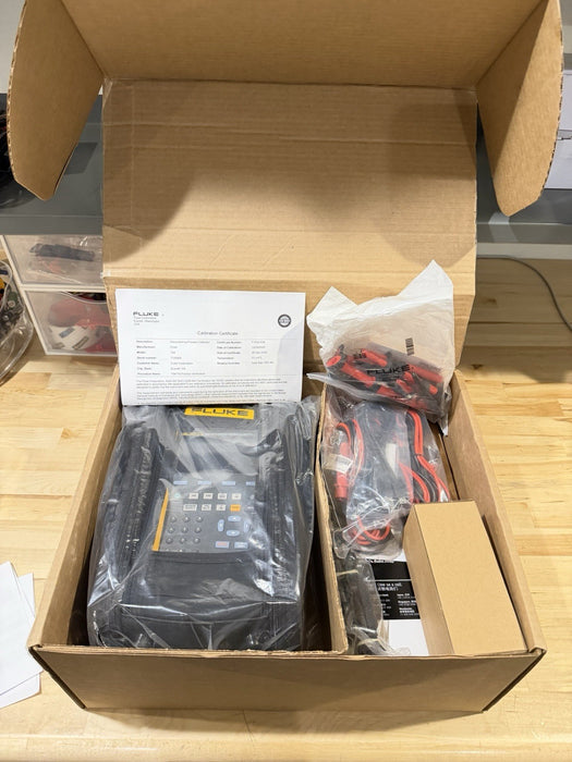 FLUKE 754 DOCUMENTING PROCESS CALIBRATOR (CALIBRATED 2025-2026 NEW SEALED