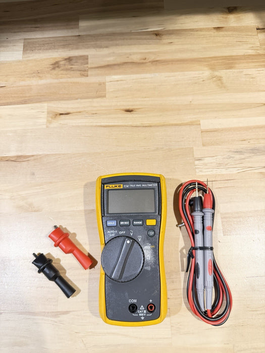 FLUKE 114 TRUE RMS MULTIMETER W/ LEADS & CLIPS (TESTED) SHIPS FAST