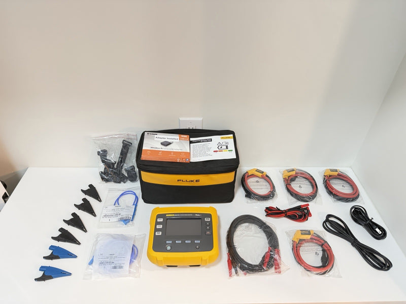 FLUKE 3540 FC 3-PHASE POWER MONITOR WITH ACCESSORIES TESTED