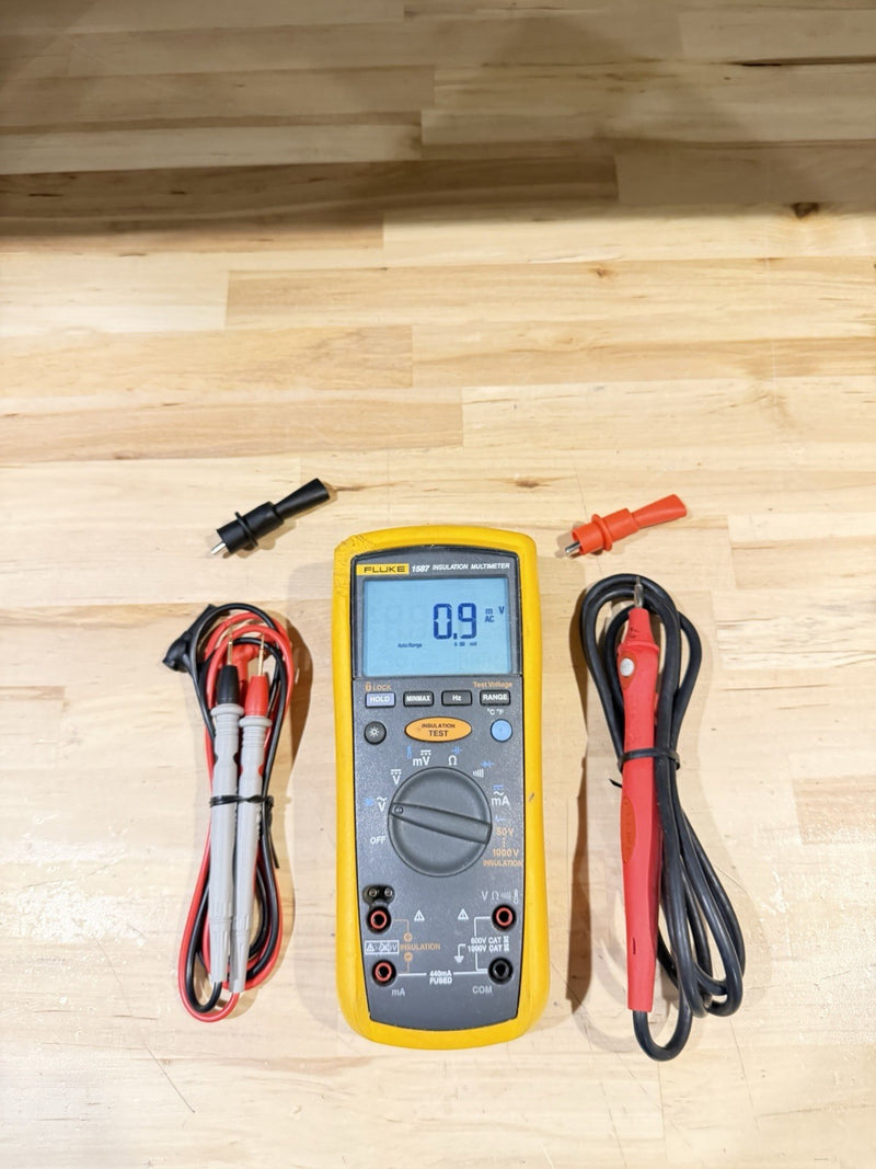 FLUKE 1587 DIGITAL INSULATION TESTER KIT W ACCESSORIES & LEADS - SHIPS FAST