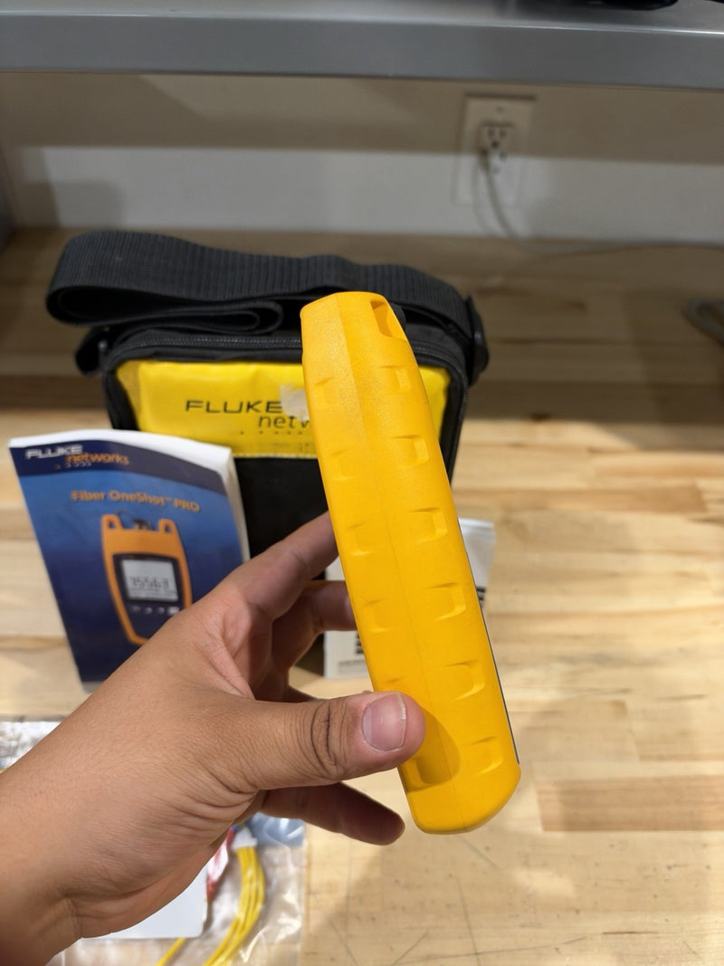 FLUKE NETWORKS FIBER ONESHOT PRO SINGLEMODE TESTER (FREE SHIPPING)