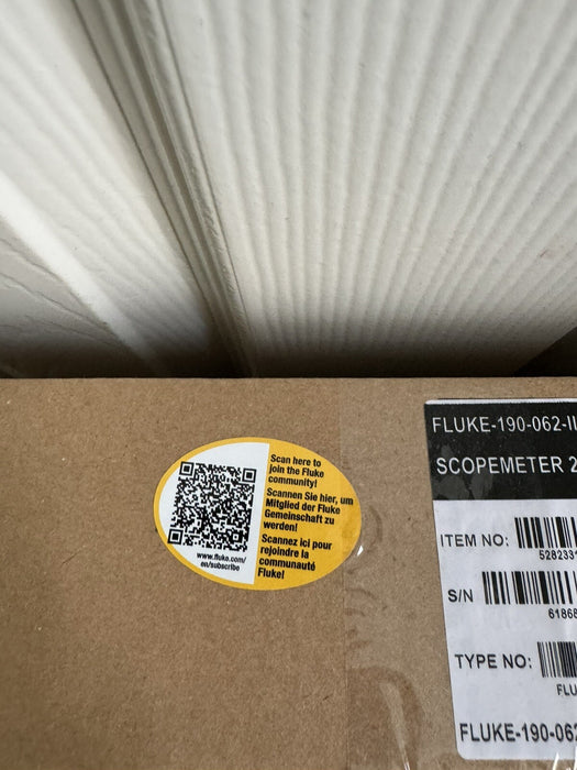 FLUKE 190-062-III COLOR SCOPE METER 60MHZ 2 CHANNEL NEW