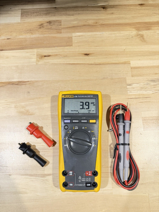 FLUKE 179 TRUE RMS MULTIMETER W/ LEADS- SHIPS FAST (TESTED)