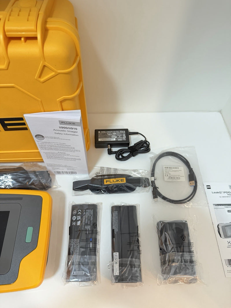 FLUKE ii910 ACOUSTIC IMAGER W/ ACCESSORIES FREE SHIPPING (NEW)