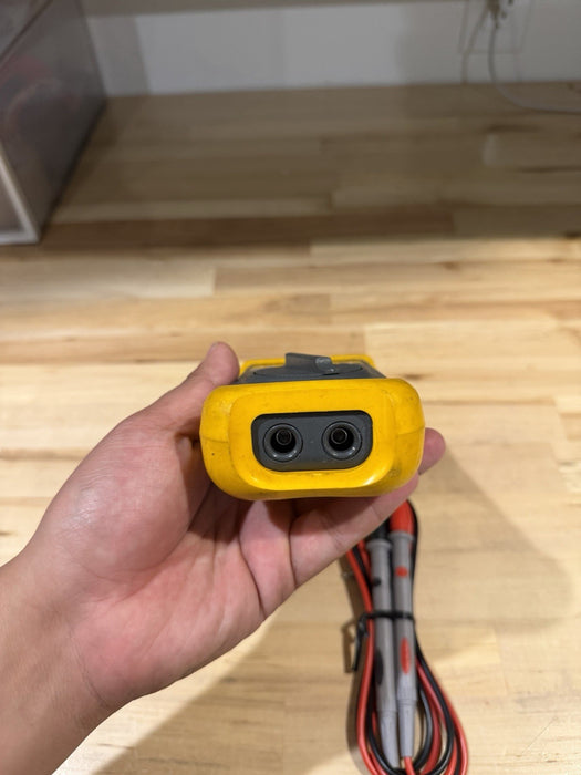 FLUKE 705 LOOP CALIBRATOR W/ LEADS & CLIPS - FREE SHIPPING