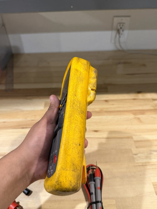FLUKE 87V TRUE RMS MULTIMETER W/ LEADS (TESTED) SHIPS FAST