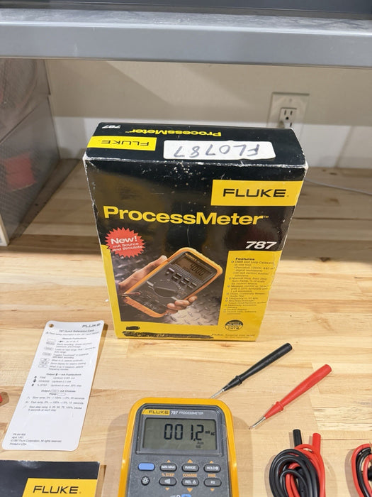 FLUKE 787 PROCESSMETER (NEW FACTORY SEALED) SHIPS FAST - FREE SHIPPING (RARE)