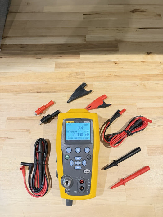 FLUKE 719 PRO 150G ELECTRIC PRESSURE CALIBRATOR W/ ACCESSORIES (SHIPS FREE)