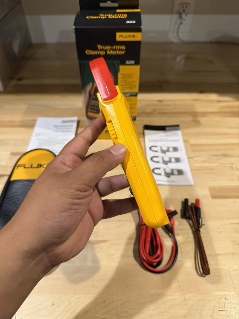 FLUKE 325 TRUE RMS CLAMP METER SHIPS FAST - NEW