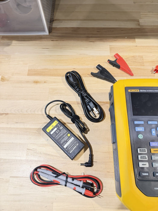 FLUKE 729PRO AUTOMATIC PRESSURE CALIBRATOR W/ ACCESSORIES (TESTED) SHIPS FREE