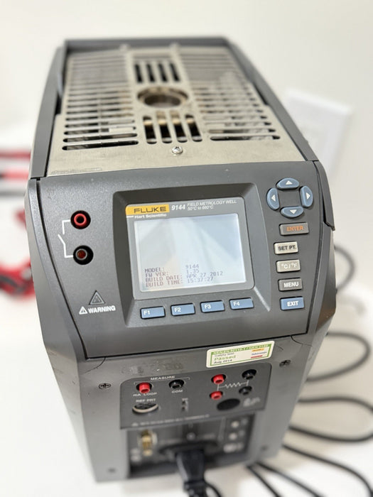 FLUKE 9144 FIELD METROLOGY WELL 50°C TO 660°C TEMPERATURE CALIBRATOR & LEADS