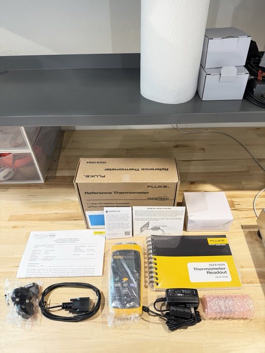 FLUKE 1524 REFERENCE THERMOMETER W/ PROBE & BAG (FREE SHIPPING) CALIBRATED 2025