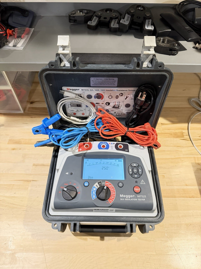 MEGGER MIT525 5KV INSULATION TESTER W/ LEADS & CHARGER (TESTED) FREE SHIPPING