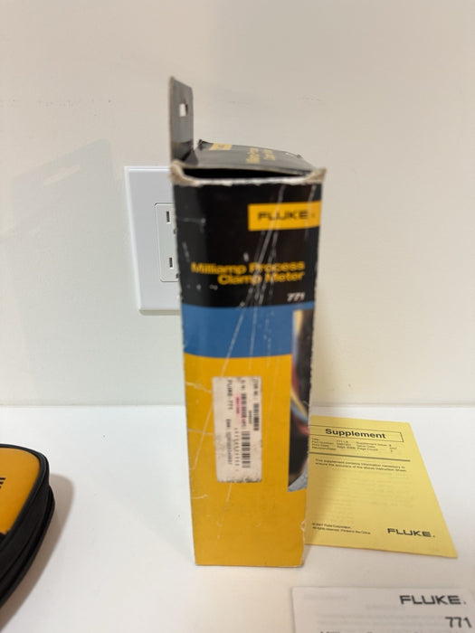 FLUKE 771 MILLIAMP PROCESS CLAMP METER WITH BAG & MANUALS