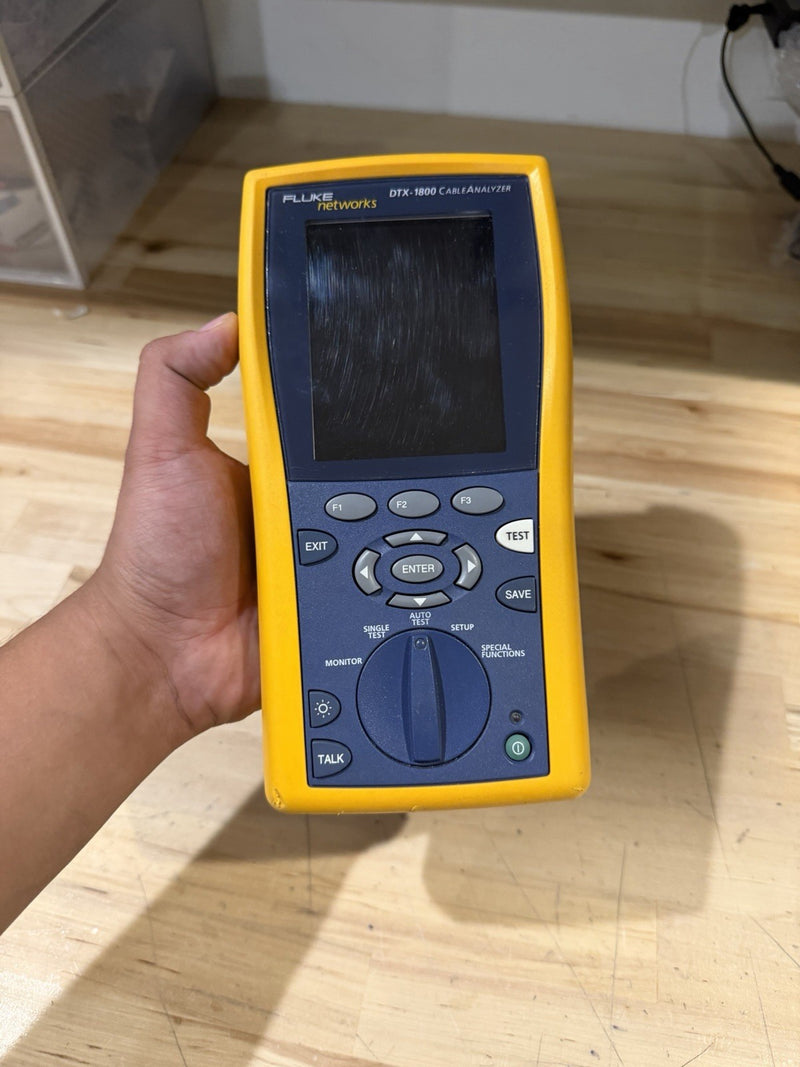 FLUKE NETWORKS DTX-1800 MAINFRAME (PARTS ONLY) TURNS ON NO BATTERY