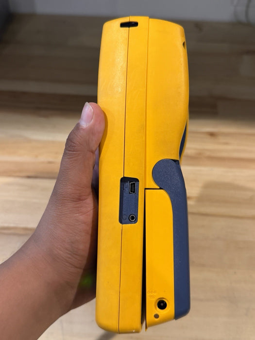 FLUKE NETWORKS DTX-CLT MAINFRAME & W/ CHARGER (TESTED)