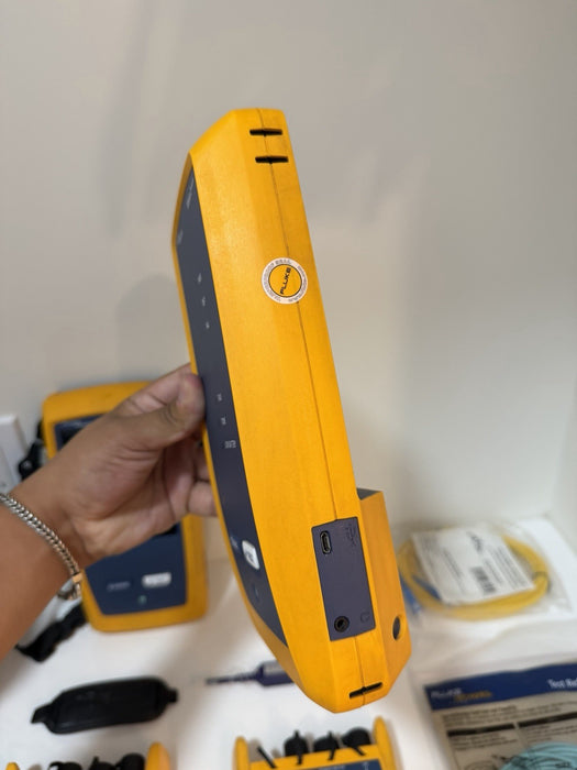 FLUKE NETWORKS CFP2-100-Q CERTIFIBER PRO QUAD OLTS V2 KIT WIFI CALIBRATED 2025