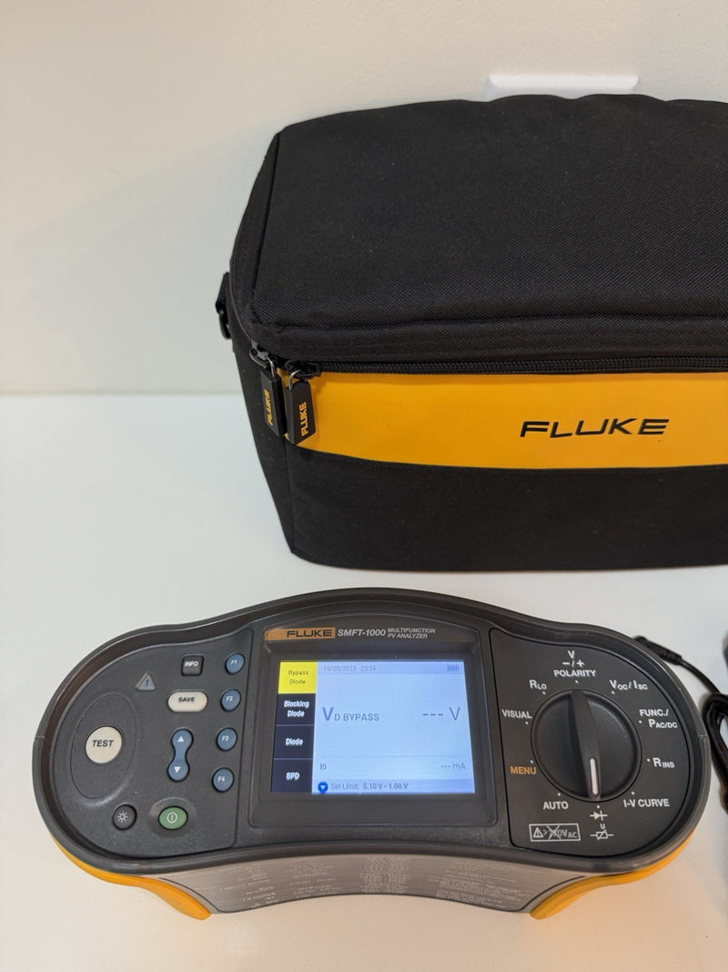 FLUKE SMFT-1000 MULTIFUNCTION PV ANALYZER WITHBAG & CHARGER TESTED