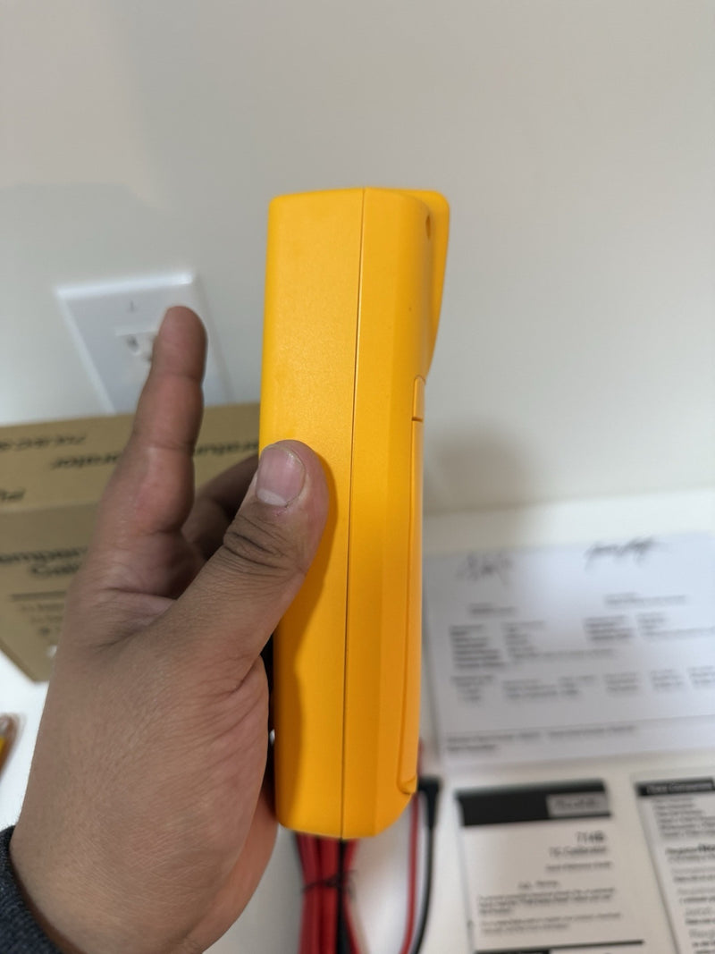 FLUKE 714B THERMOCOUPLE CALIBRATOR MFD 2024 CALIBRATED 2024