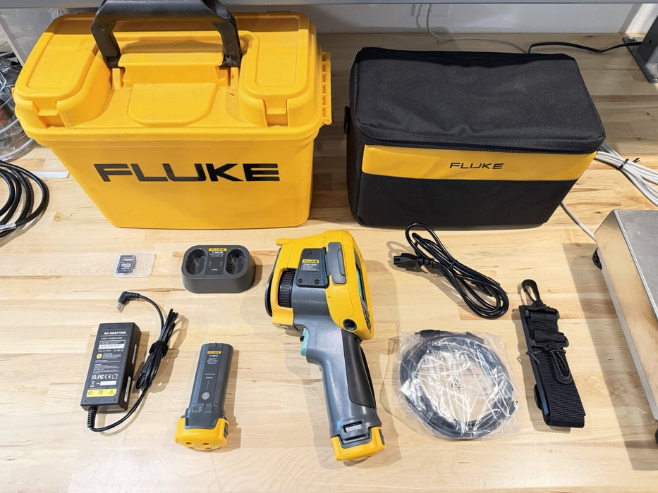 FLUKE TI480PRO IR CAMERA 60HZ 640 X 480 2 BATTERIES W/ CHARGE & CASE -SHIPS FREE