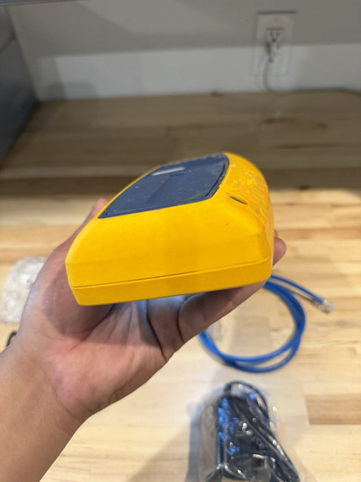 FLUKE NETWORKS LIQ-100 LINKIQ CABLE & NETWORK TESTER W ACCESSORIES