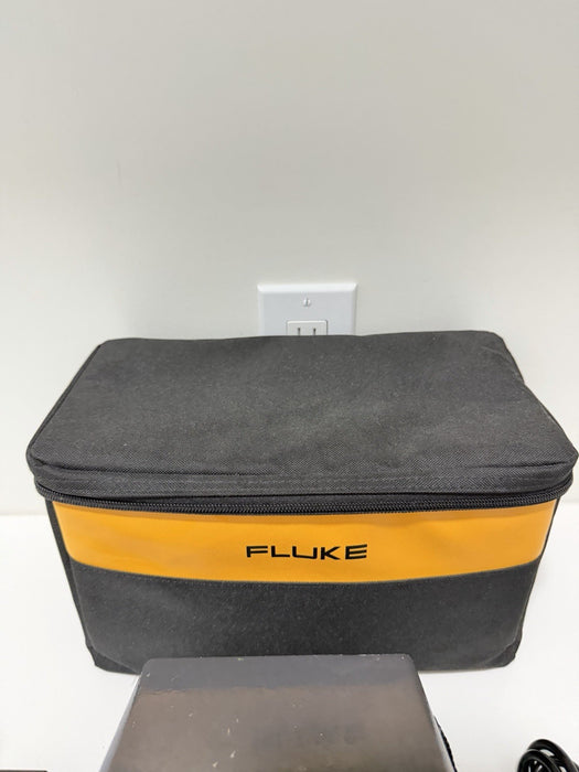 FLUKE 9102S DRY-WELL CALIBRATOR WITH BAG & CHARGER CALIBRATED 2024