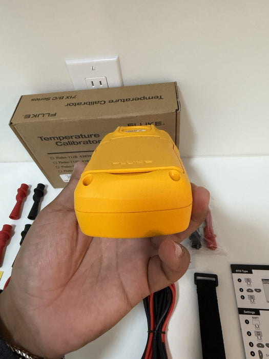 FLUKE 712B RTD CALIBRATOR MFD 2025 CALIBRATED 2025