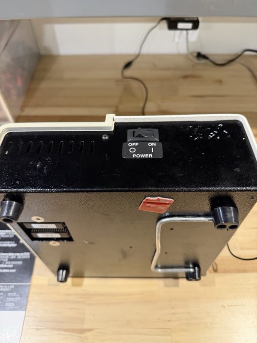 FLUKE IMPULSE 4000 DEFIB/PACER ANALYZER WITH CHARGER TESTED