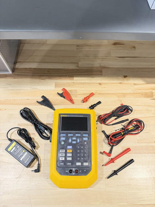 FLUKE 729 FC AUTOMATIC PRESSURE CALIBRATOR W/ ACCESSORIES (FREE SHIPPING)