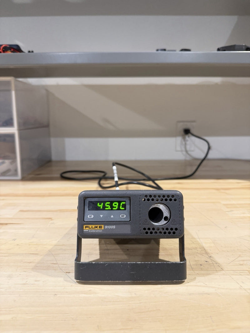FLUKE CALIBRATION 9100S DRY WELL TEMPERATURE CALIBRATOR (TESTED) FREE SHIPPING