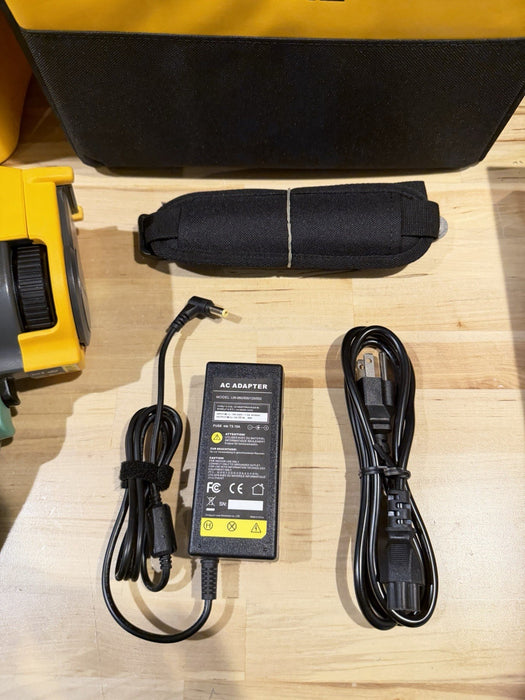 FLUKE Ti401-PRO 60HZ THERMAL IMAGER KIT W / ACCESSORIES - FREE SHIPPING