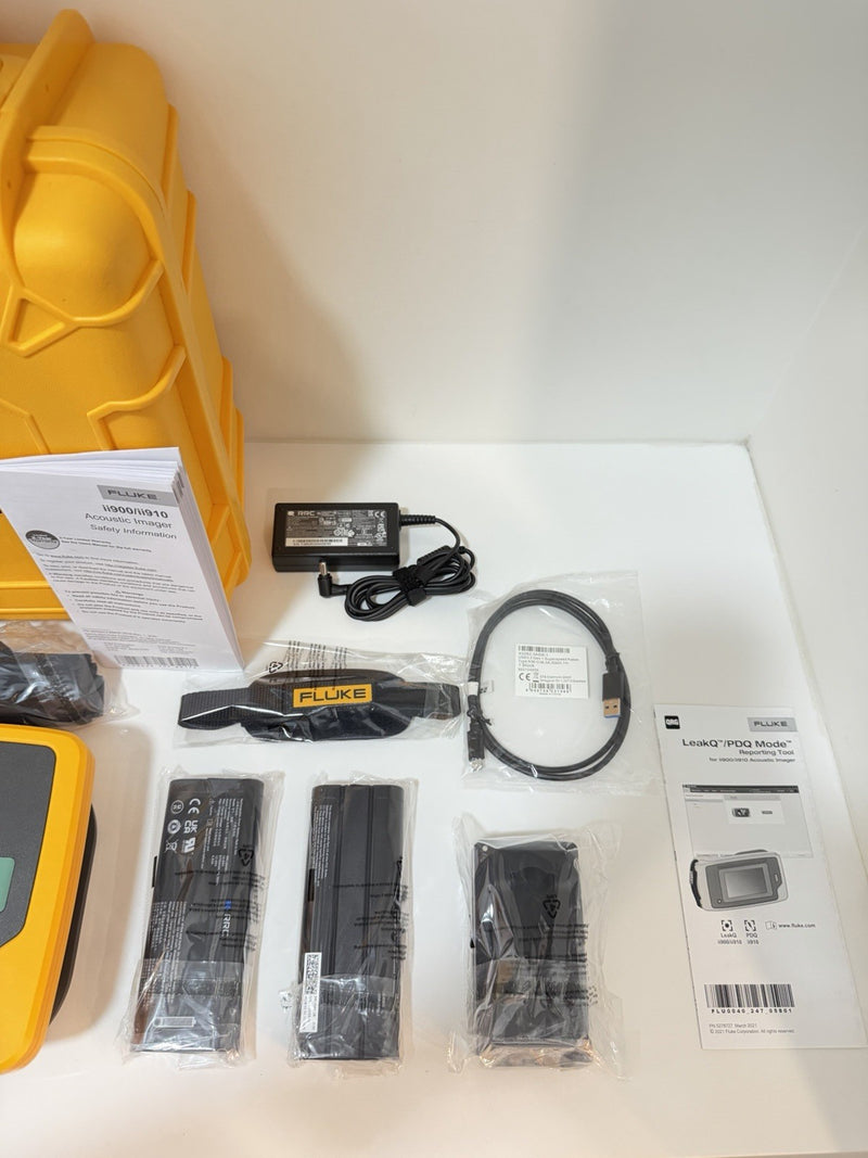 FLUKE ii910 ACOUSTIC IMAGER W/ ACCESSORIES FREE SHIPPING (NEW)