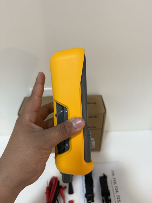 FLUKE 718-300G PRESSURE CALIBRATOR (NEW FACTORY SEALED) FREE SHIPPING