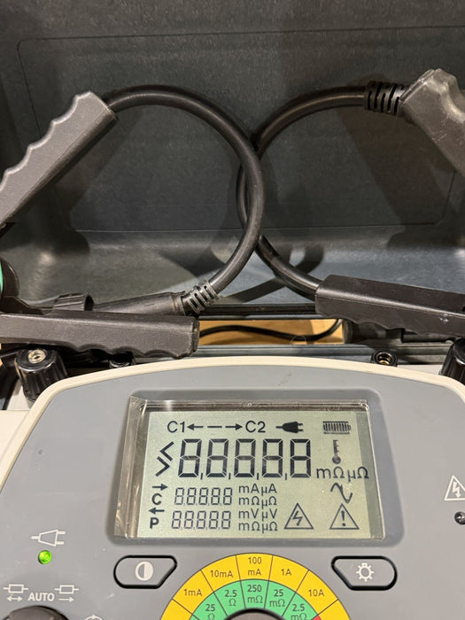 MEGGER DLRO10HD DIGITAL LOW RESISTANCE OHMETER WITH PROBES & CHARGER TESTED
