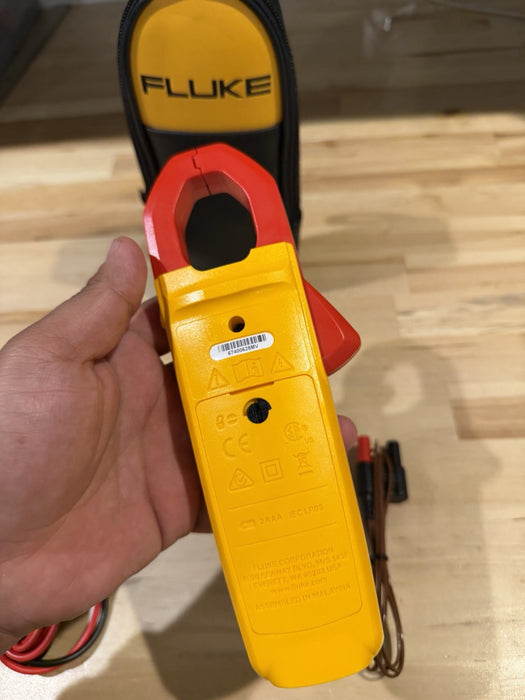 FLUKE 325 TRUE RMS CLAMP METER (NEW SEALED) SHIPS FAST - NEW