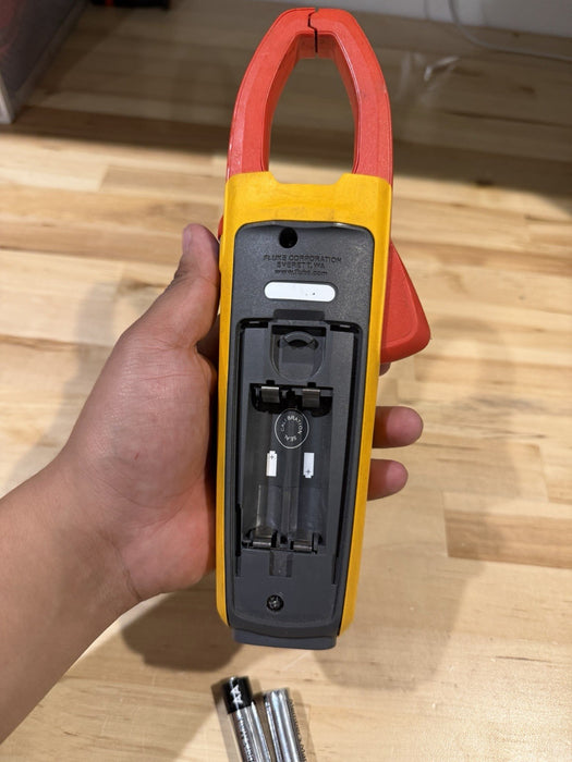 FLUKE 374 TRUE RMS CLAMP METER FOR PARTS