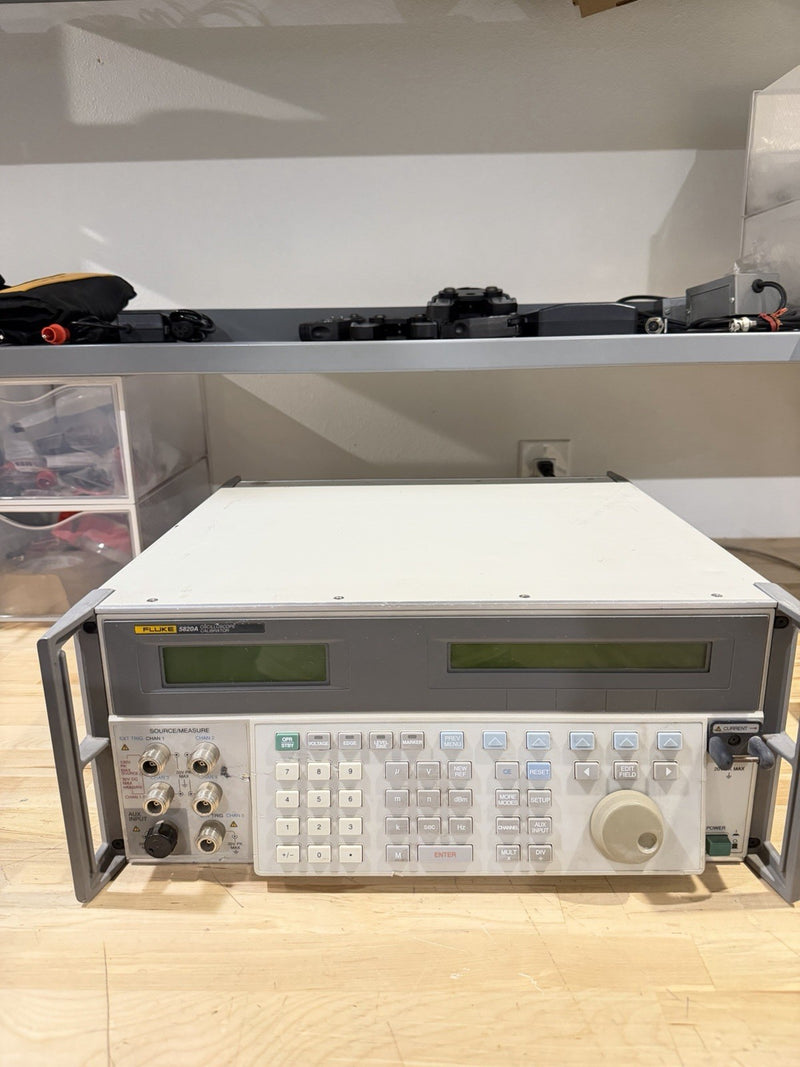 FLUKE 5820A OSCILLOSCOPE CALIBRATOR W/ 5 CHANNEL OPTION (FREE SHIPPING)