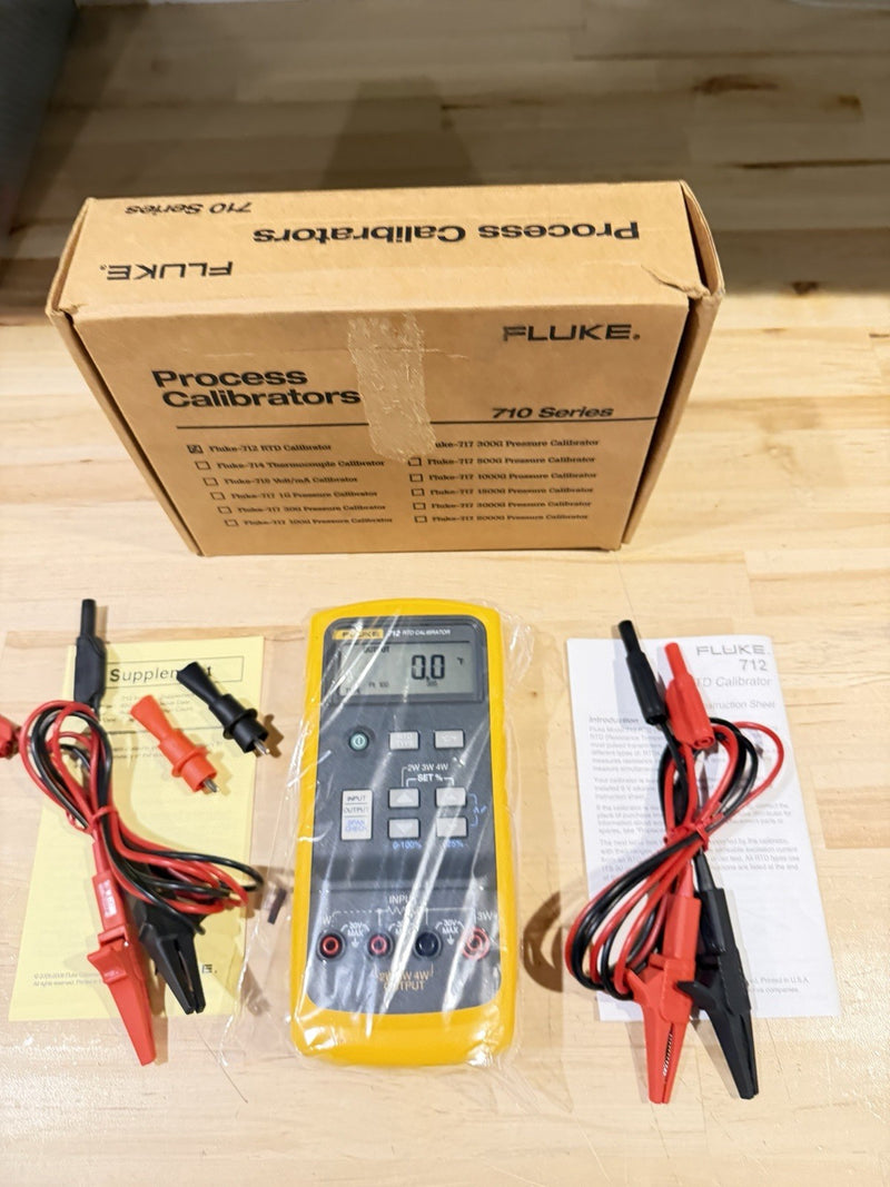 FLUKE 712 RTD CALIBRATOR KIT (NEW) FREE SHIPPING