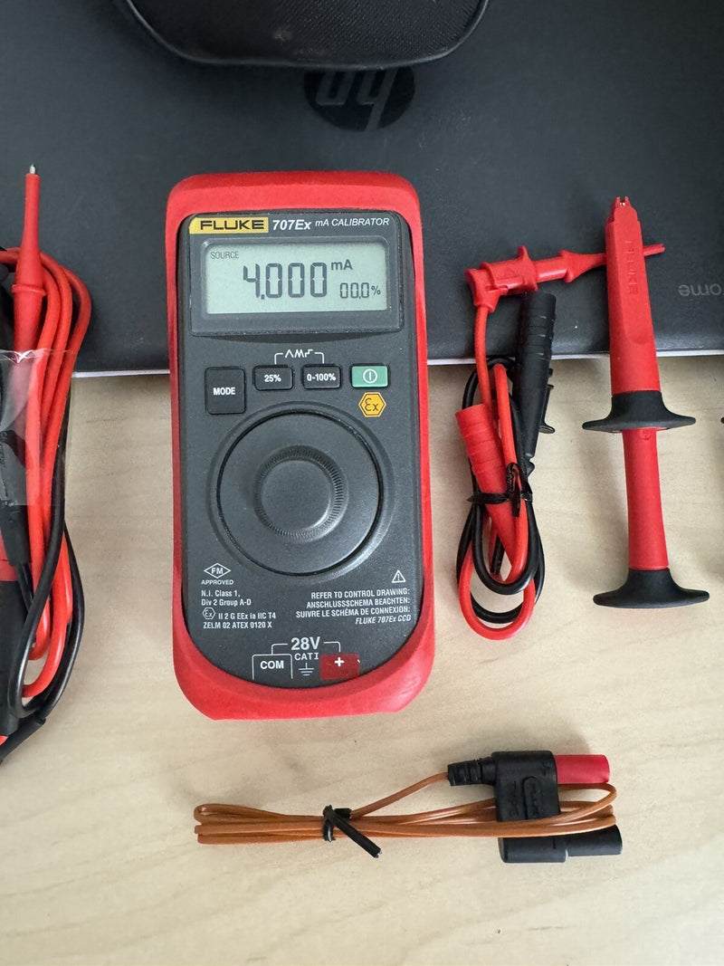 FLUKE 707EX INTRINSICALLY SAFE MA LOOP CALIBRATOR WITH BAG & LEADS