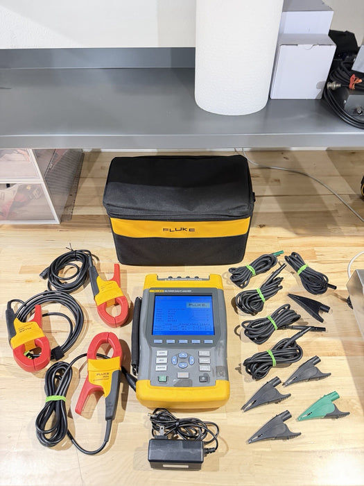 FLUKE 434 POWER QUALITY ANALYZER W/ACCESSORIES& CHARGER - SHIPS FREE (TESTED)