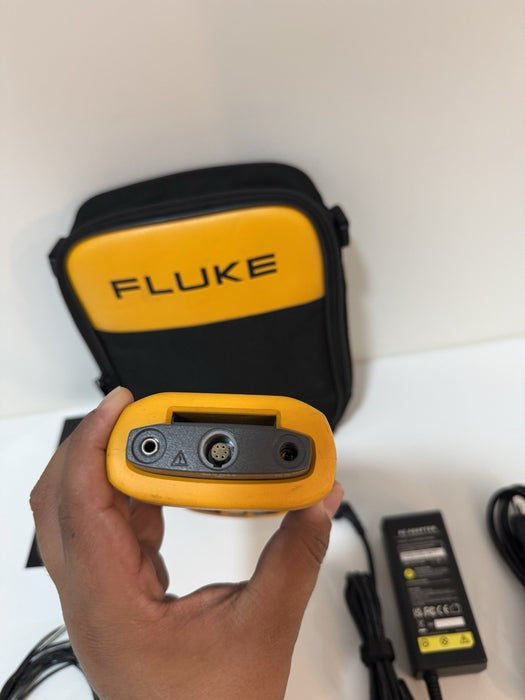 FLUKE 1523 REFERENCE THERMOMETER WITH PROBE & BAG TESTED
