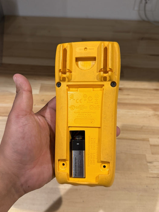 FLUKE 179 TRUE RMS MULTIMETER (PARTS ONLY) FOR PARTS DOESN’T WORK - SHIPS FAST