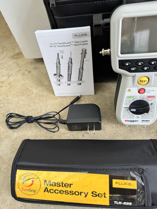 MEGGER MOM2 MICROHMMETER WITH NEW SET OF LEADS & BAG