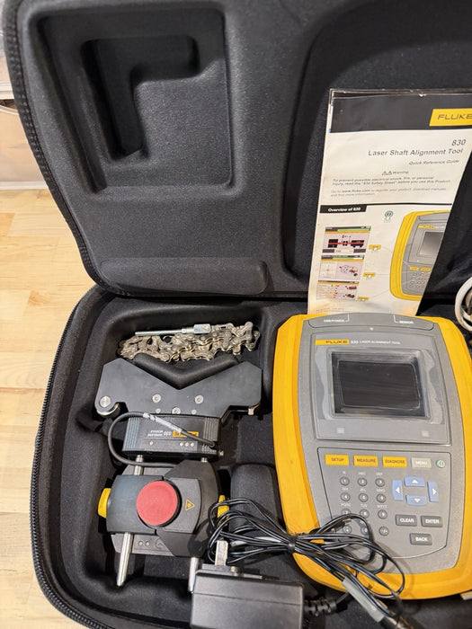 FLUKE 830 LASER ALIGNMENT TOOL WITH ACCESSORIES TESTED