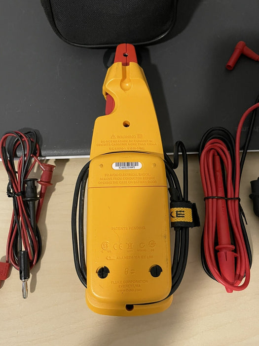 FLUKE 772 MILLIAMP PROCESS CLAMP METER WITH LEADS & BAG