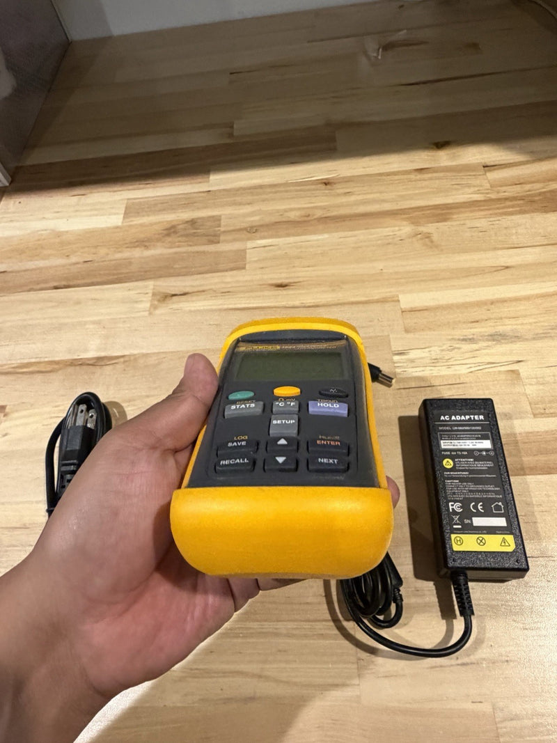 FLUKE 1524 REFERENCE THERMOMETER TESTED