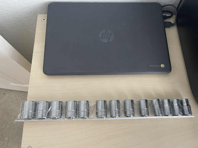 CAT/ SNAP-ON METRIC 13 PIECE SOCKET SET