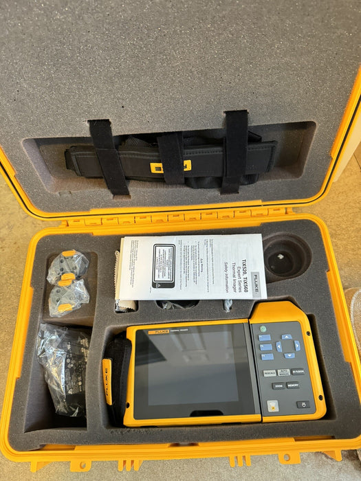 FLUKE TIX560 HANDHELD THERMAL CAMERA 320X240P 60HZ -20°C TO 1200°C